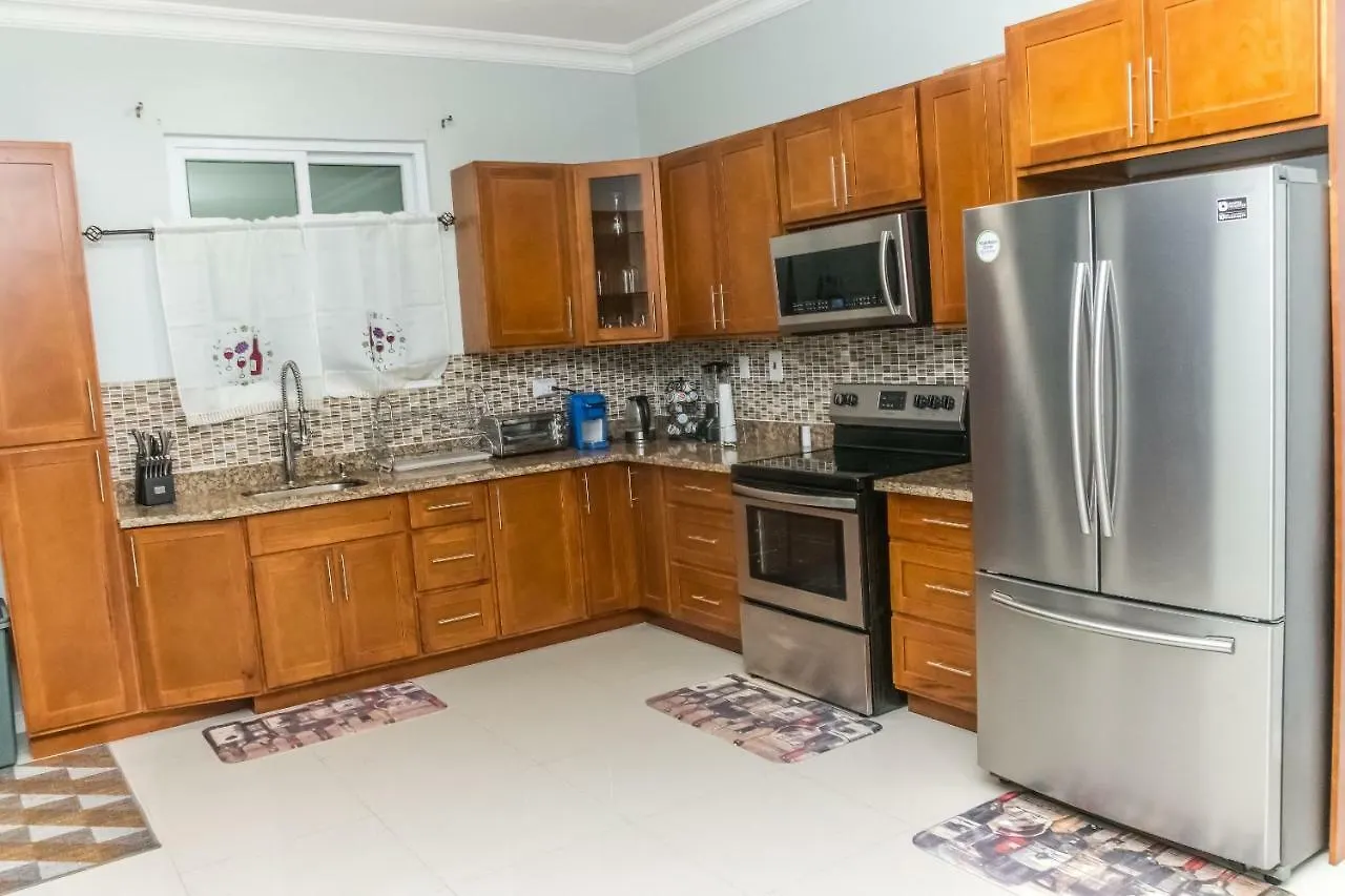 Hamptons At Fairway Across From Ac Marriott Unit No3 Apartment Kingston